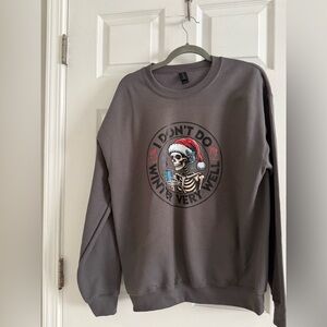 I don’t do winter sweatshirt size medium, new